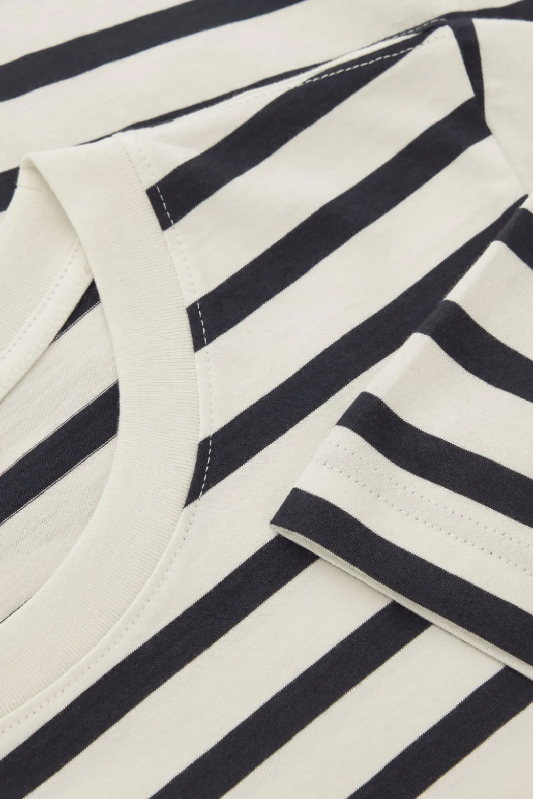 Clearance COS 24/7 REGULAR T-SHIRT navy / white