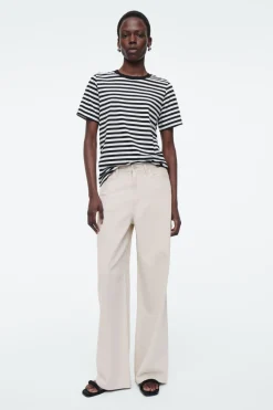 New COS 24/7 REGULAR T-SHIRT BLACK / WHITE / STRIPED