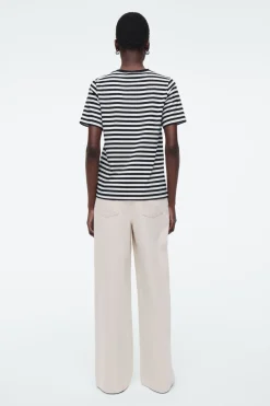 New COS 24/7 REGULAR T-SHIRT BLACK / WHITE / STRIPED