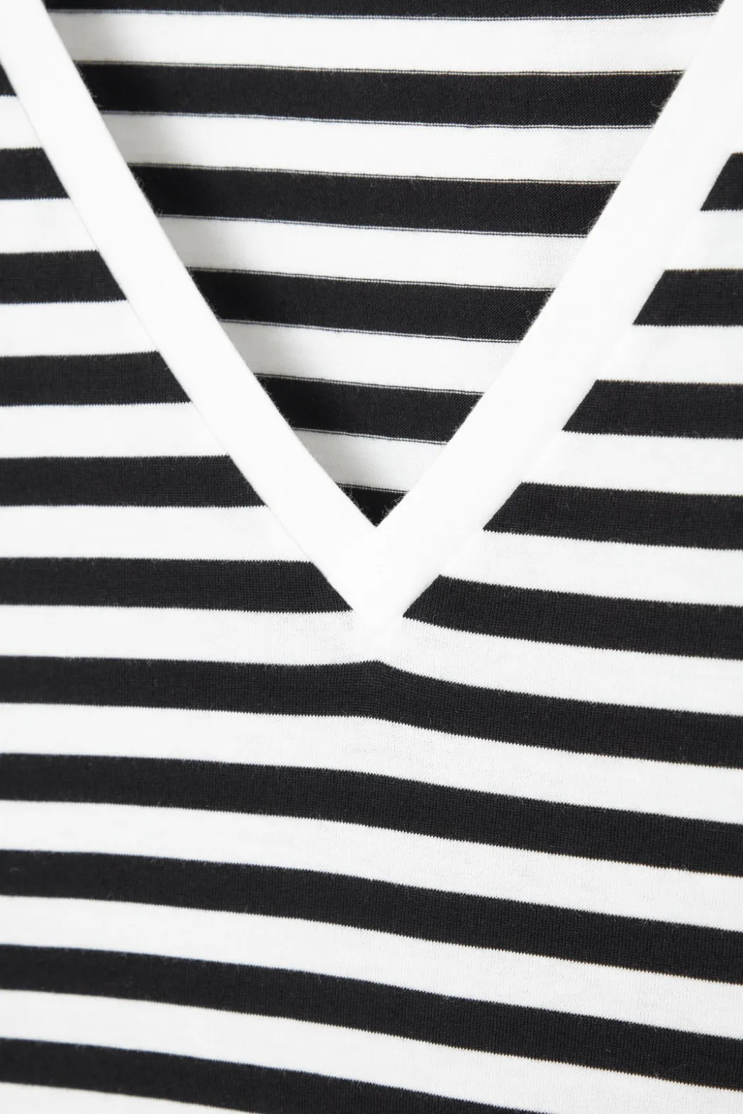 Best COS 24/7 V-NECK T-SHIRT BLACK / WHITE / STRIPED