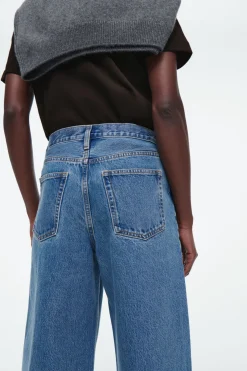 Discount COS ARCH TAPERED JEANS MID BLUE