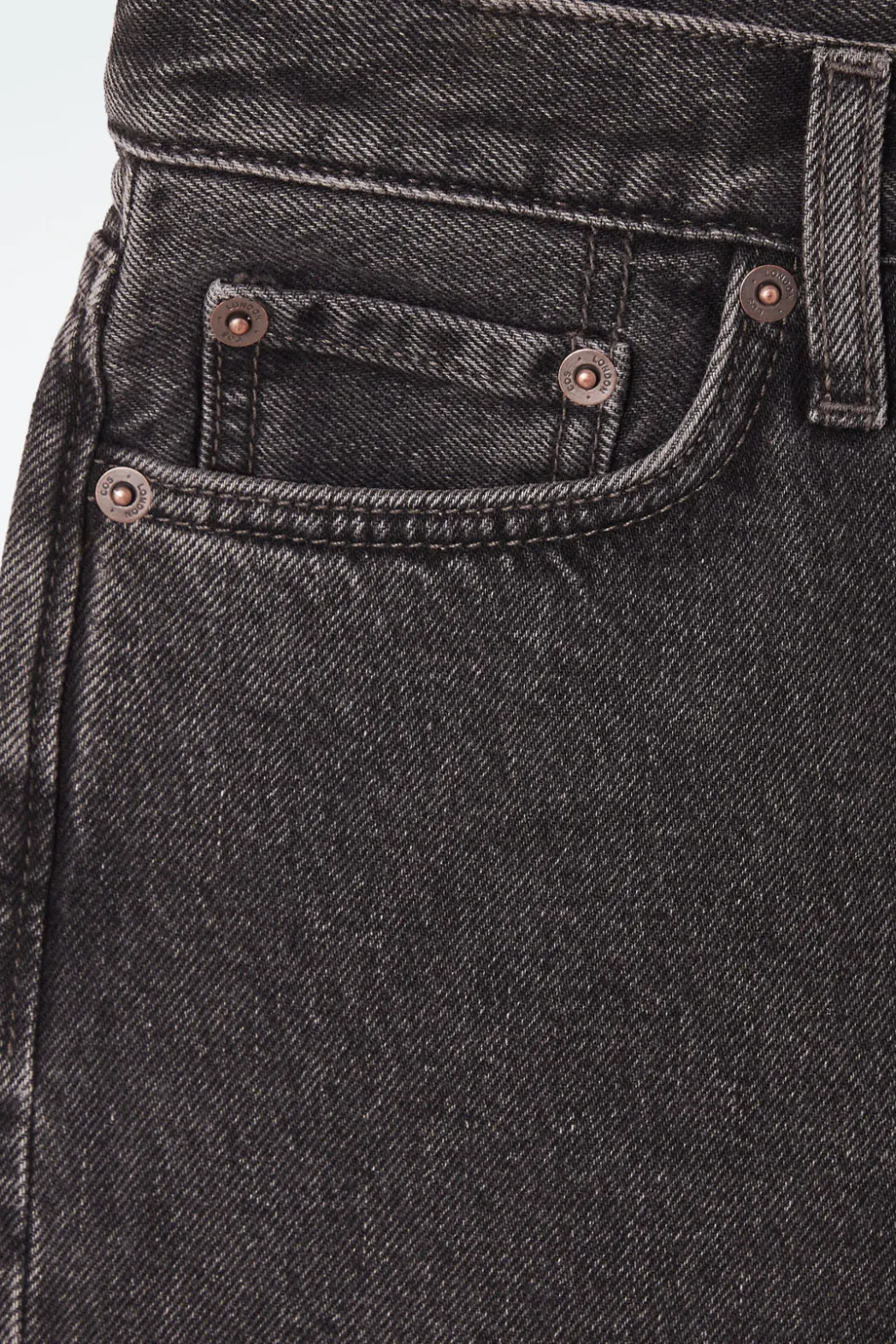 COS ARCH TAPERED JEANS BLACK