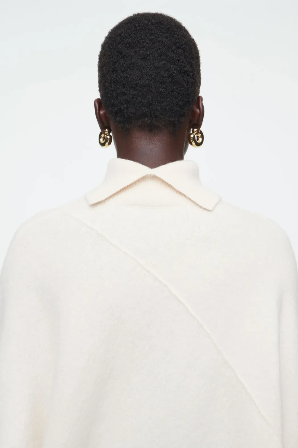 Outlet COS ASYMMETRIC MERINO WOOL SWEATER WHITE