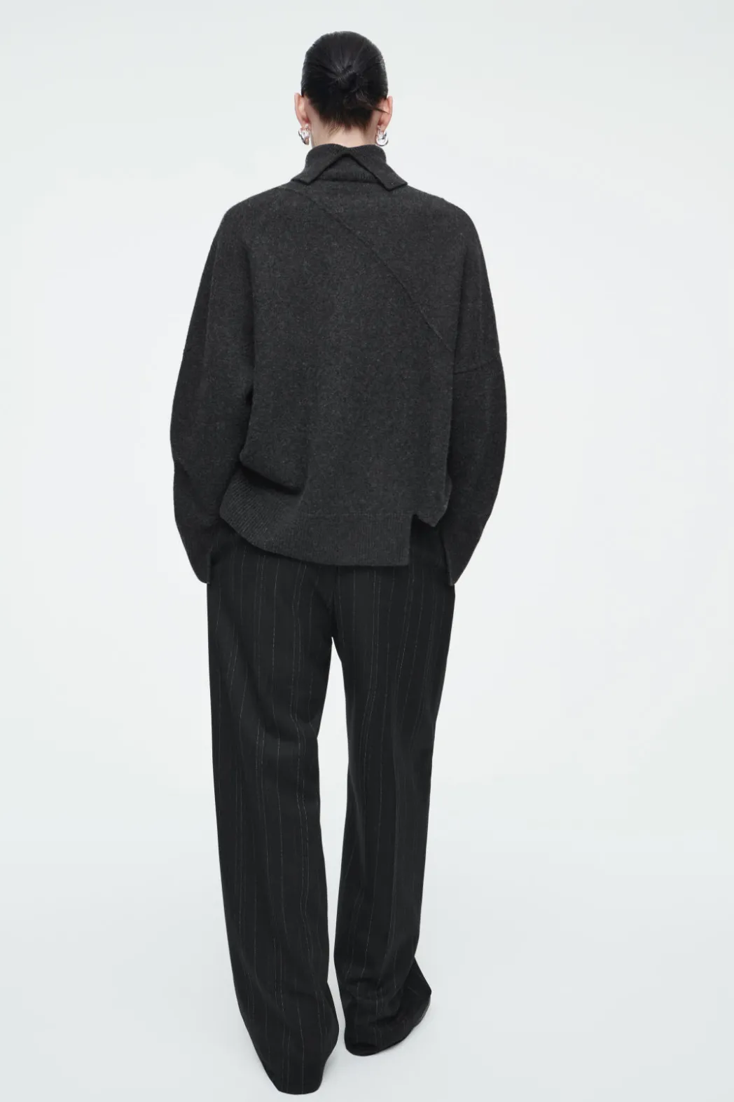 Clearance COS ASYMMETRIC MERINO WOOL SWEATER DARK GRAY