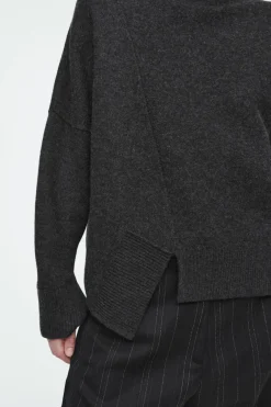 Clearance COS ASYMMETRIC MERINO WOOL SWEATER DARK GRAY