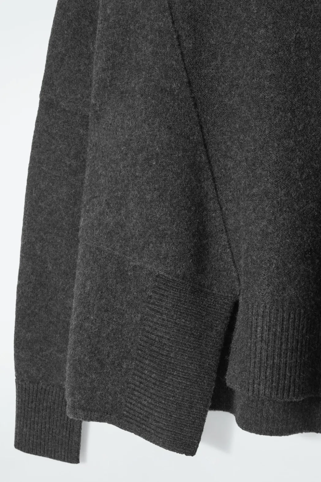 Clearance COS ASYMMETRIC MERINO WOOL SWEATER DARK GRAY