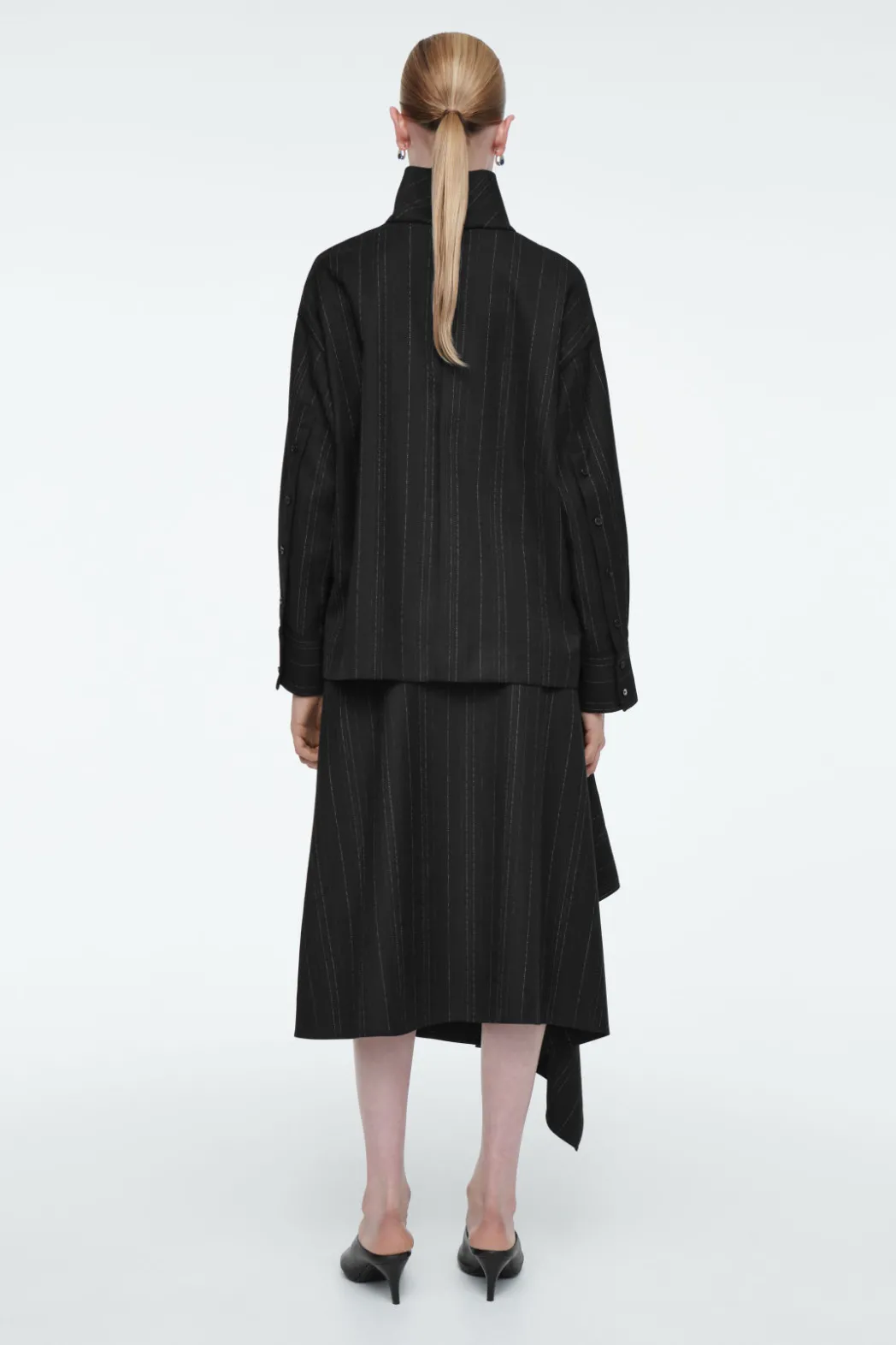 Online COS ASYMMETRIC PINSTRIPED WOOL SKIRT BLACK / PINSTRIPED