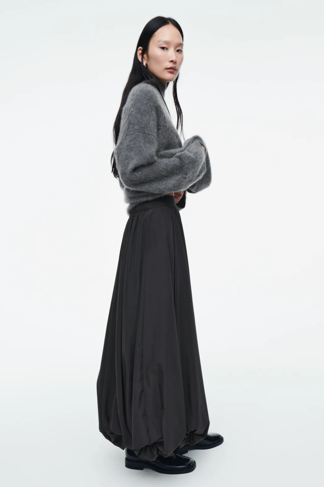Best COS BALLOON-HEM MAXI SKIRT BLACK