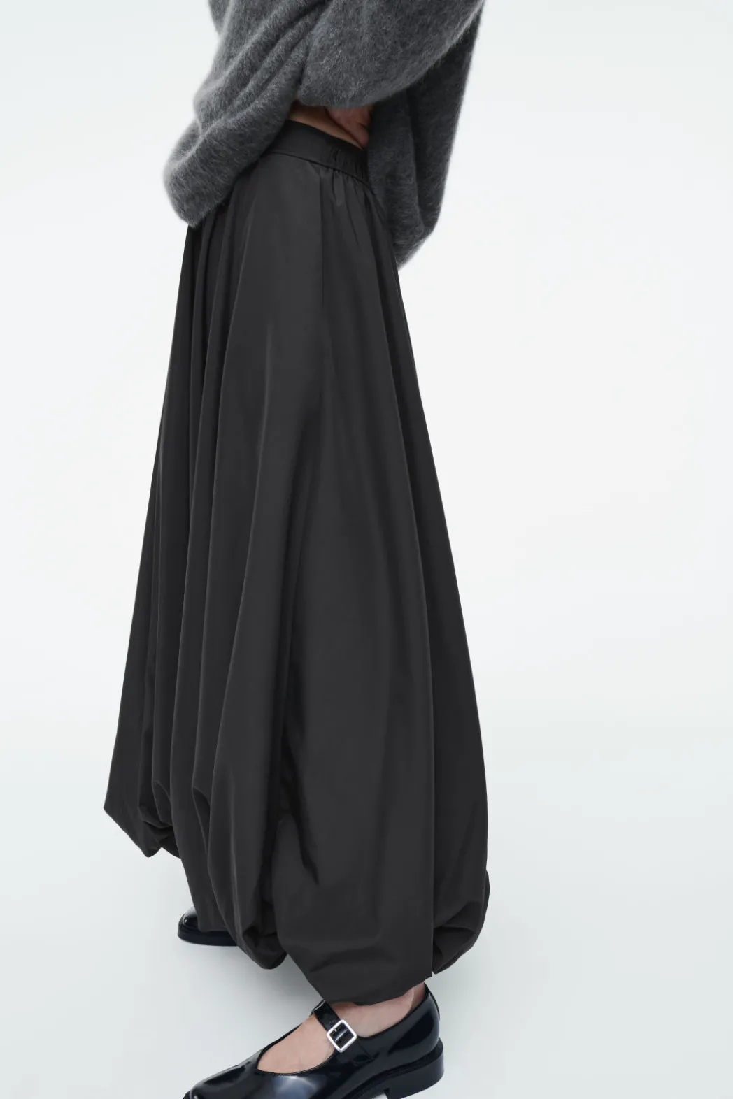 Best COS BALLOON-HEM MAXI SKIRT BLACK