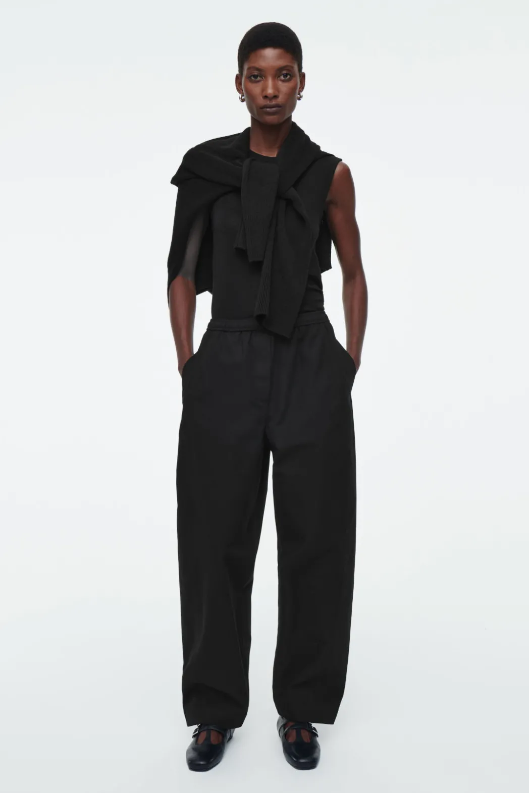 Online COS BARREL-LEG COTTON PANTS BLACK