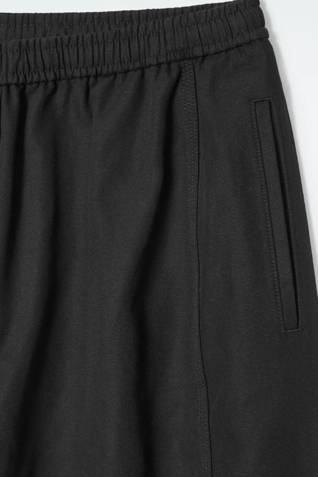 Online COS BARREL-LEG COTTON PANTS BLACK