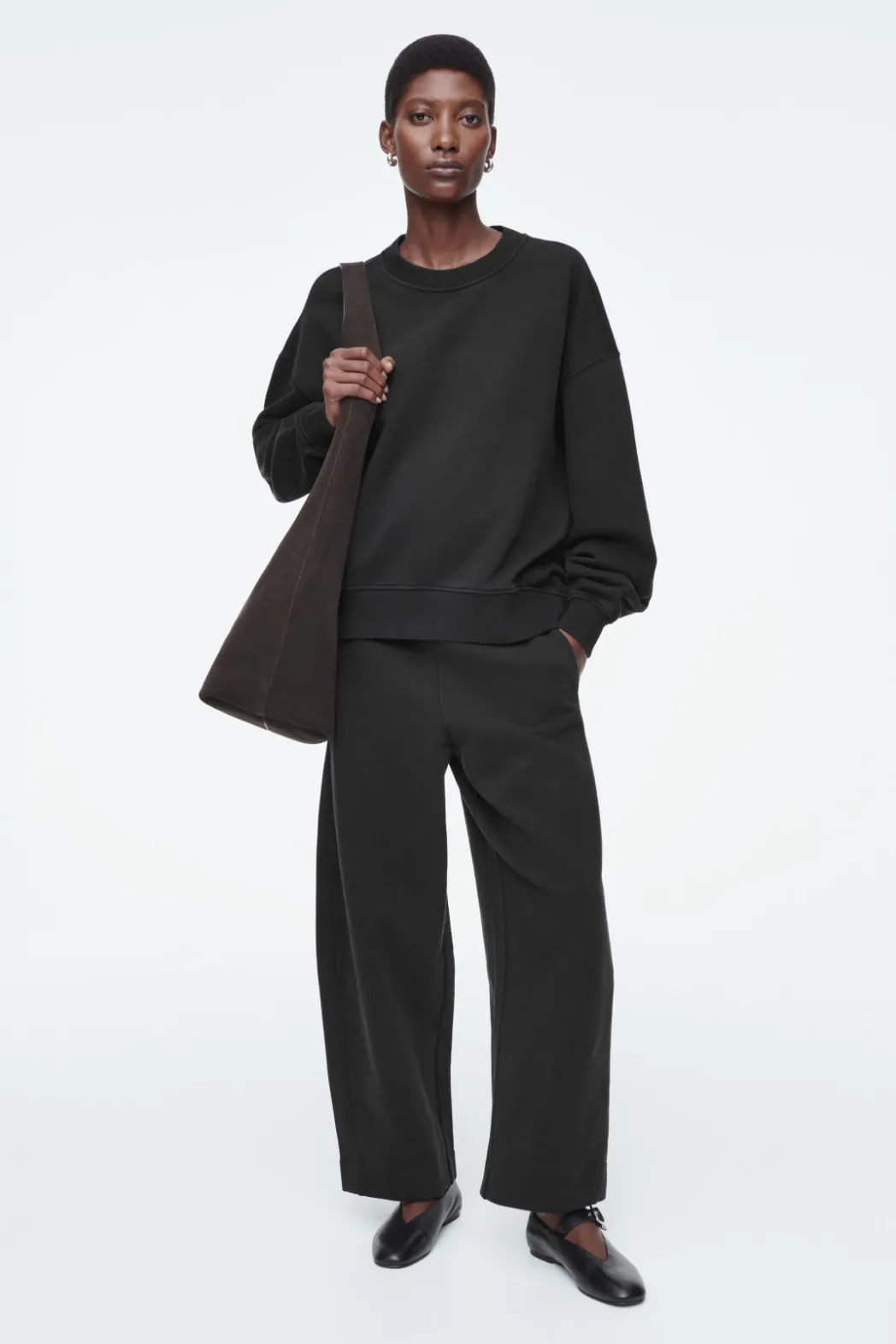 New COS BARREL-LEG JOGGERS BLACK