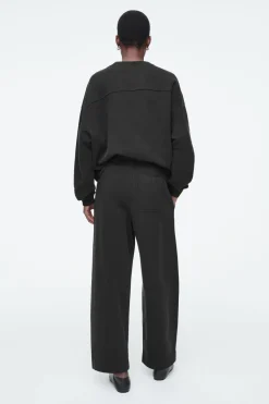 New COS BARREL-LEG JOGGERS BLACK