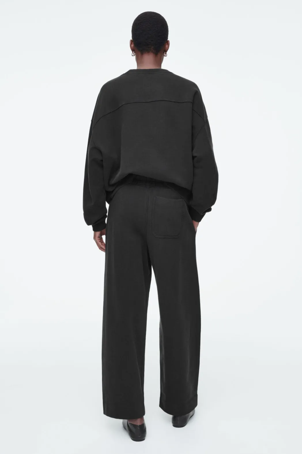 New COS BARREL-LEG JOGGERS BLACK