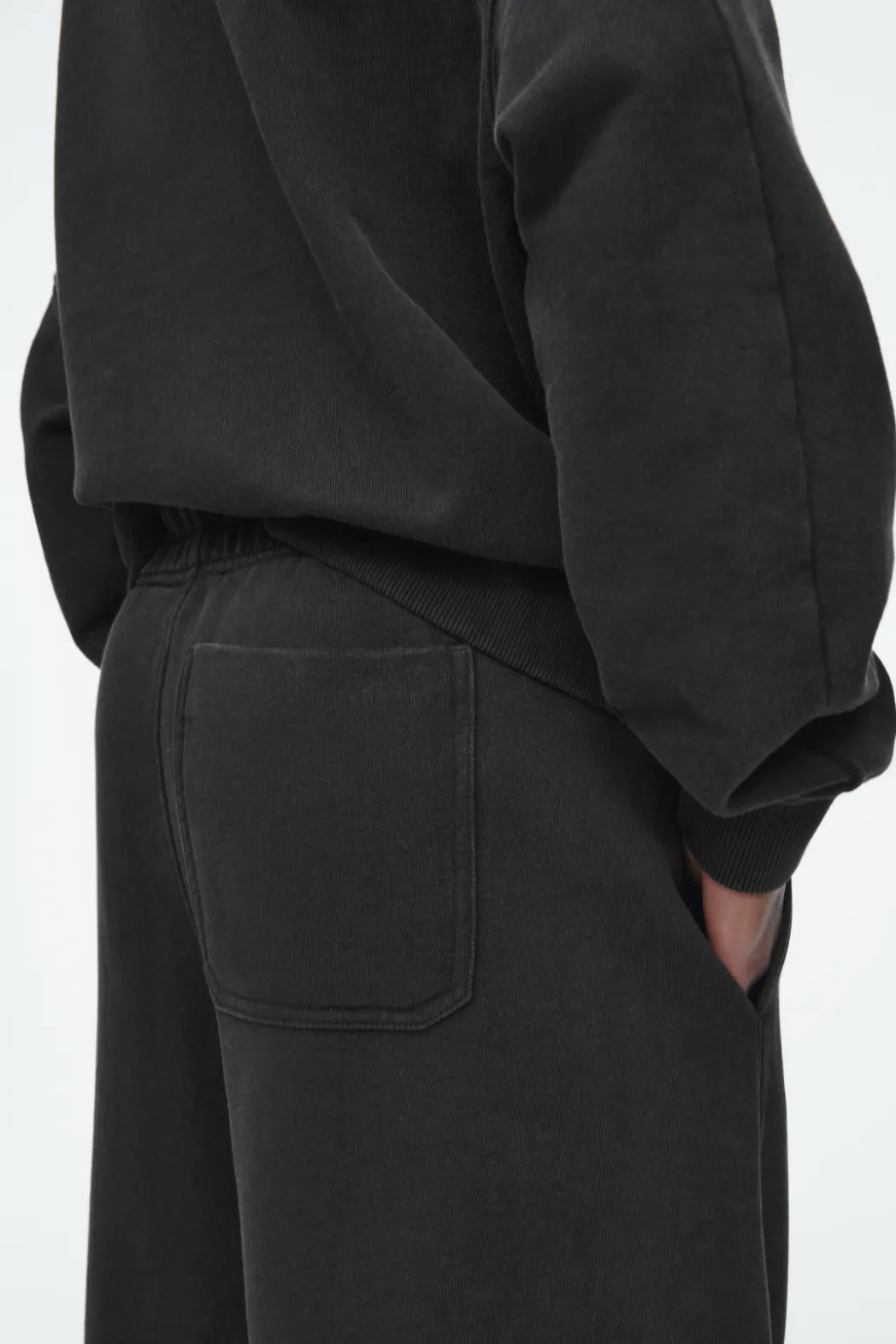 New COS BARREL-LEG JOGGERS BLACK