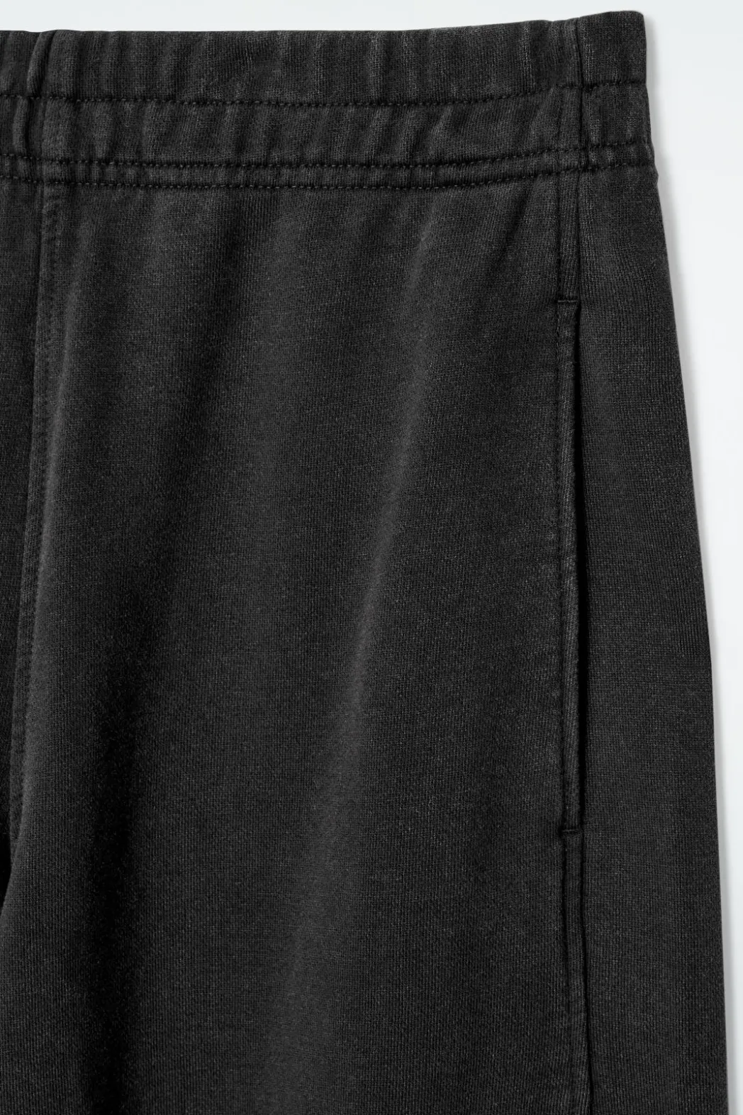 New COS BARREL-LEG JOGGERS BLACK