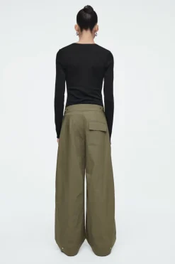 New COS BARREL-LEG UTILITY PANTS KHAKI