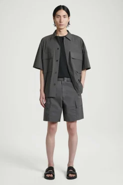 Outlet COS BELTED CARGO SHORTS GRAY