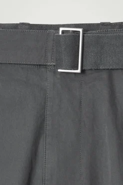Outlet COS BELTED CARGO SHORTS GRAY