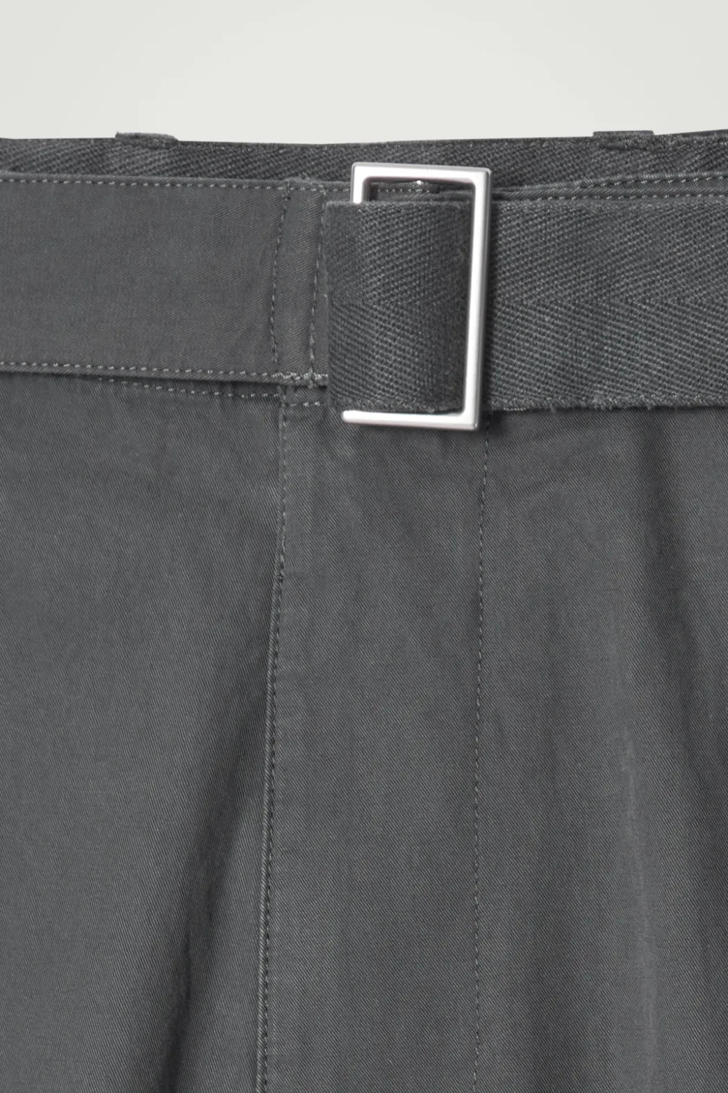 Outlet COS BELTED CARGO SHORTS GRAY