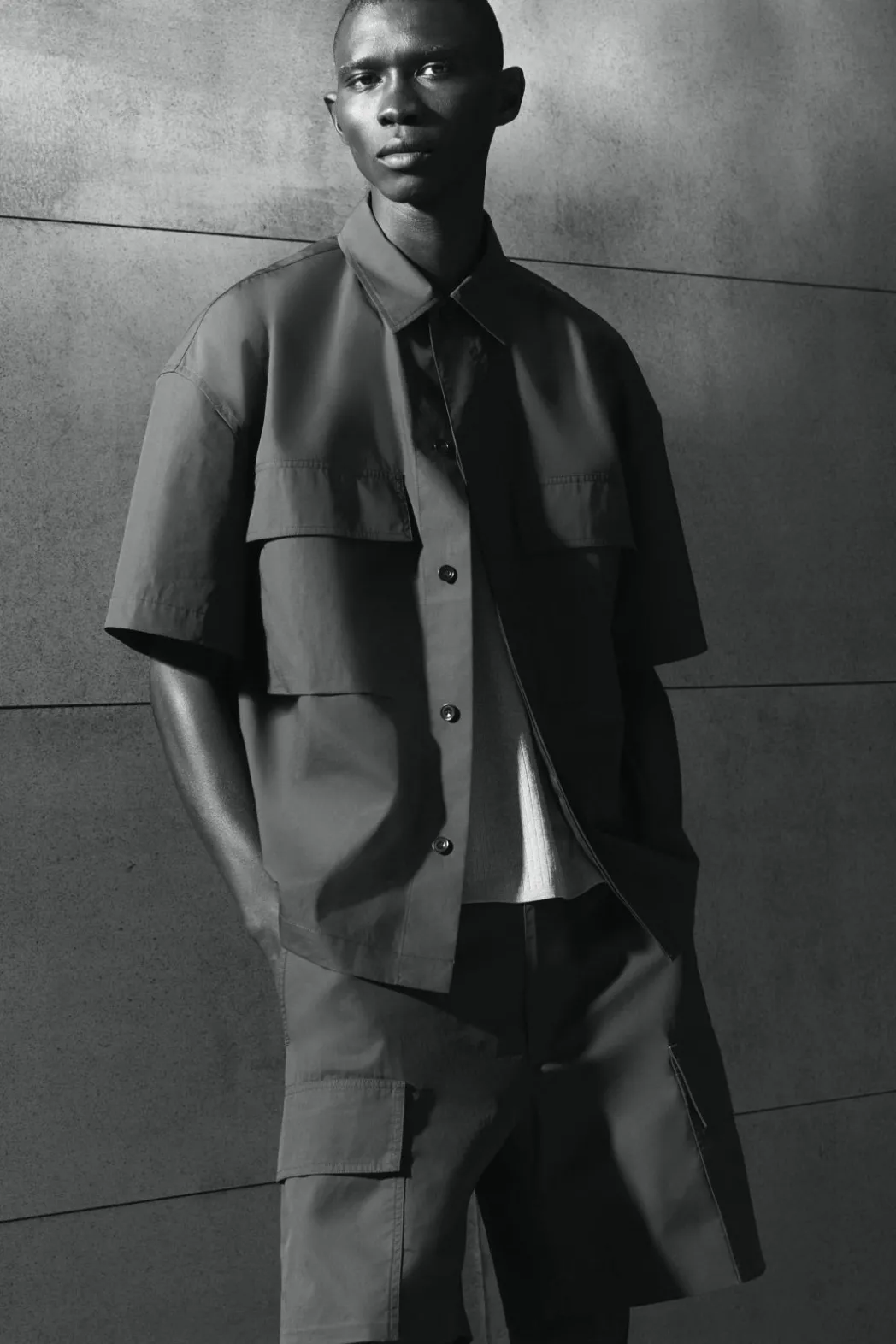 Outlet COS BELTED CARGO SHORTS GRAY