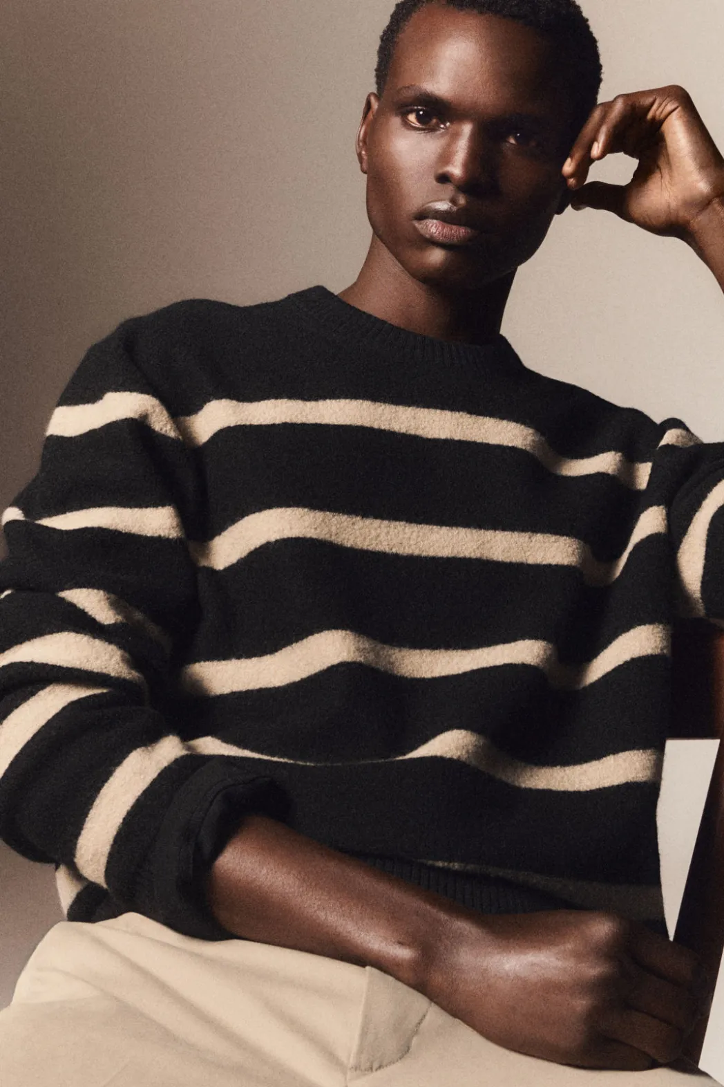 COS BOILED-WOOL CREW-NECK SWEATER BLACK / BEIGE / STRIPED