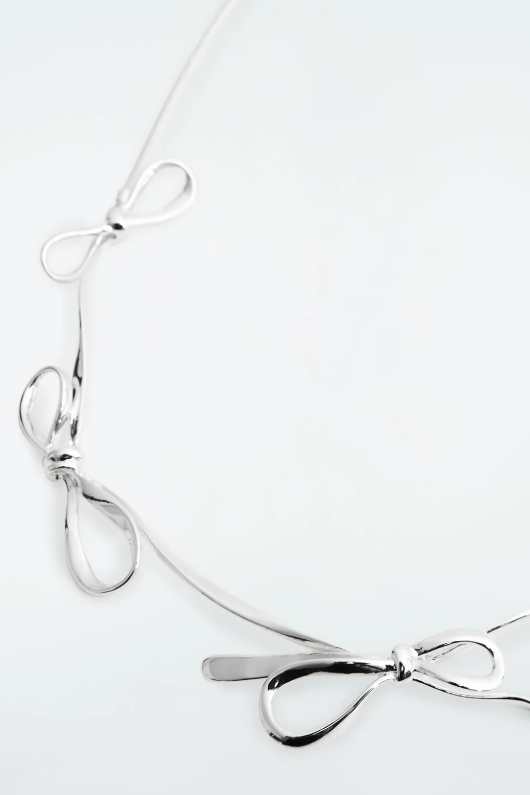 Clearance COS BOW SNAKE-CHAIN NECKLACE SILVER