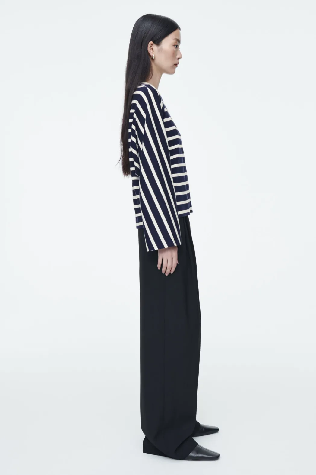 New COS BOXY LONG-SLEEVED T-SHIRT NAVY / OFF-WHITE / STRIPED