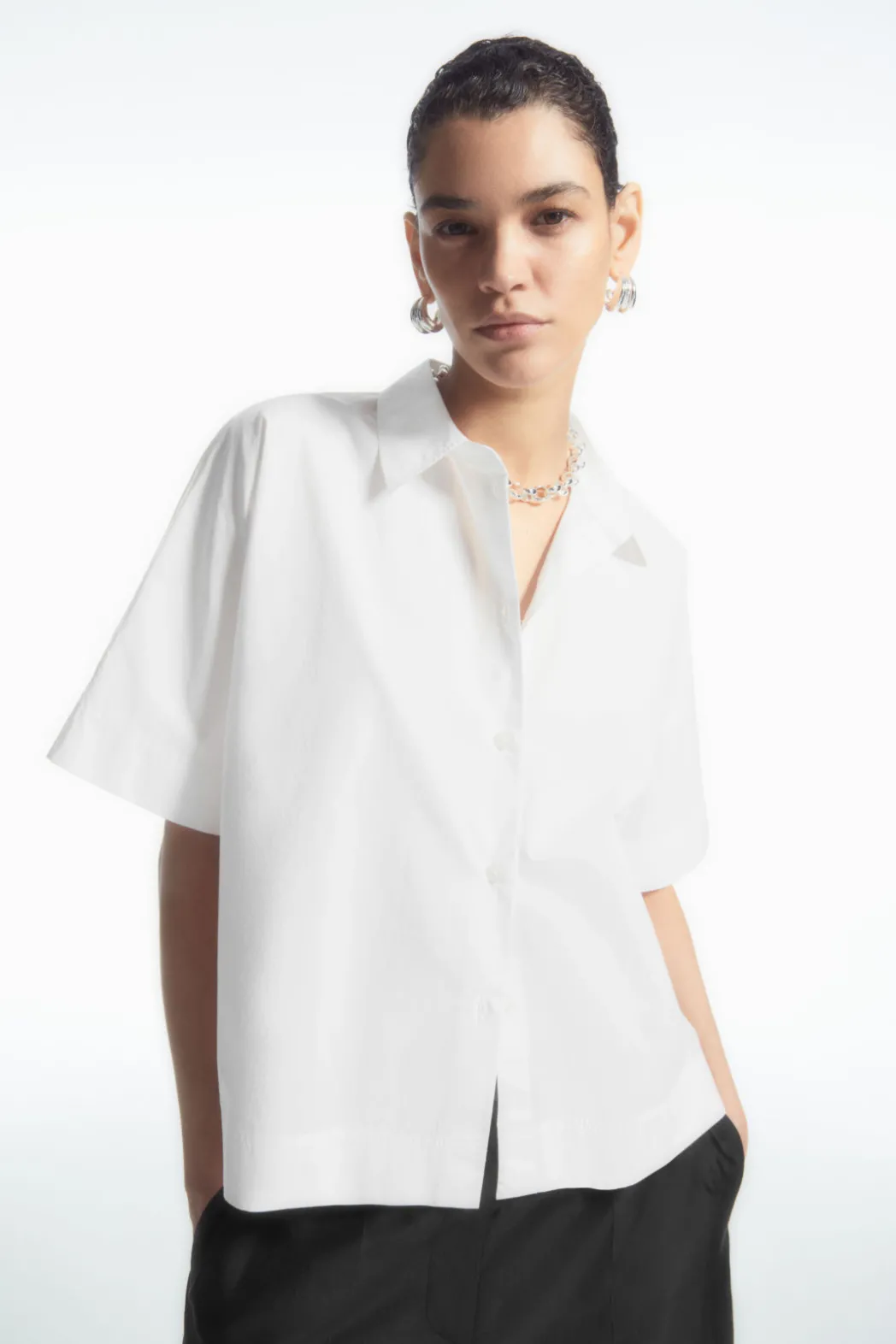 Online COS BOXY SHORT-SLEEVED POPLIN SHIRT WHITE
