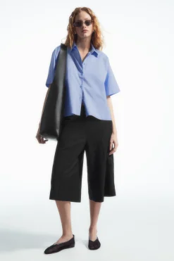 Online COS BOXY SHORT-SLEEVED POPLIN SHIRT LIGHT BLUE