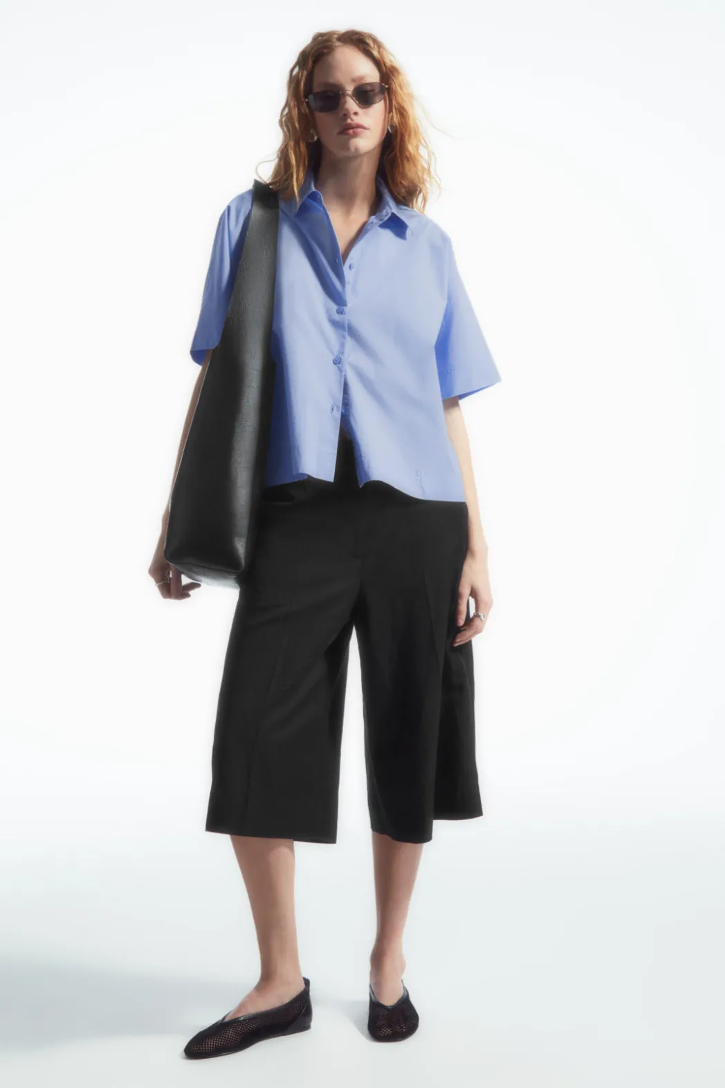Online COS BOXY SHORT-SLEEVED POPLIN SHIRT LIGHT BLUE