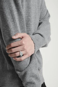 COS BRUSHED SIGNET RING SILVER