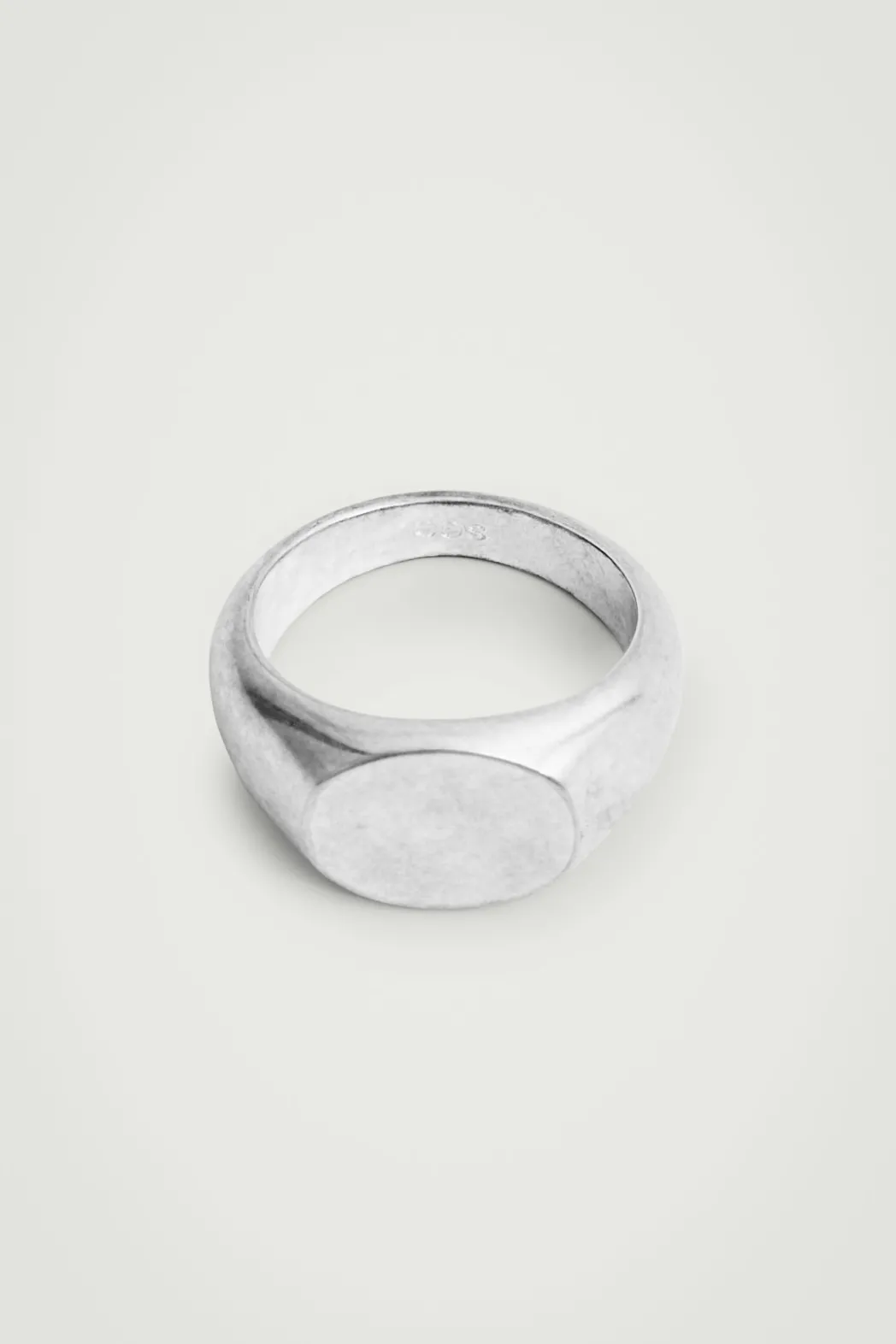 COS BRUSHED SIGNET RING SILVER