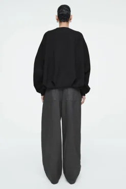 Clearance COS BUBBLE-HEM SWEATSHIRT BLACK