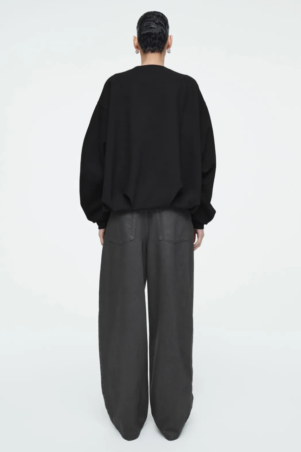 Clearance COS BUBBLE-HEM SWEATSHIRT BLACK