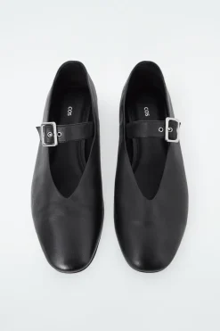 Sale COS BUCKLED BALLET FLATS BLACK