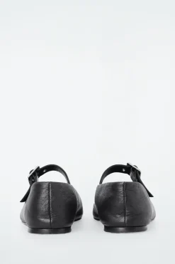 Sale COS BUCKLED BALLET FLATS BLACK