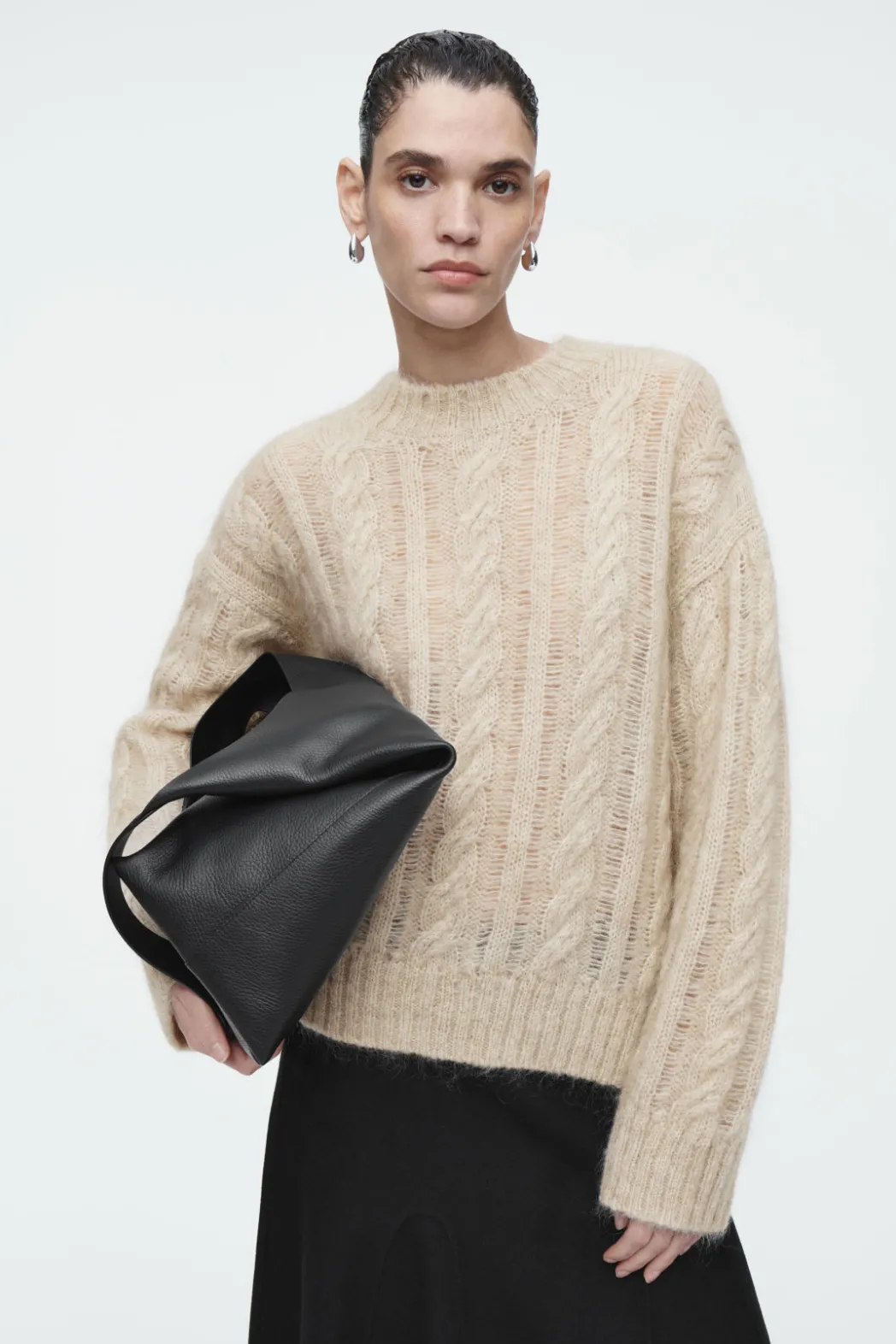 Clearance COS CABLE-KNIT MOHAIR SWEATER LIGHT BEIGE
