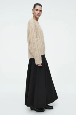 Clearance COS CABLE-KNIT MOHAIR SWEATER LIGHT BEIGE