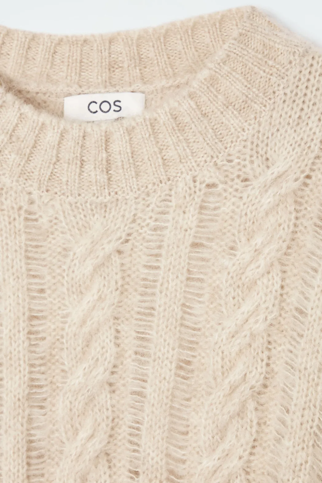 Clearance COS CABLE-KNIT MOHAIR SWEATER LIGHT BEIGE
