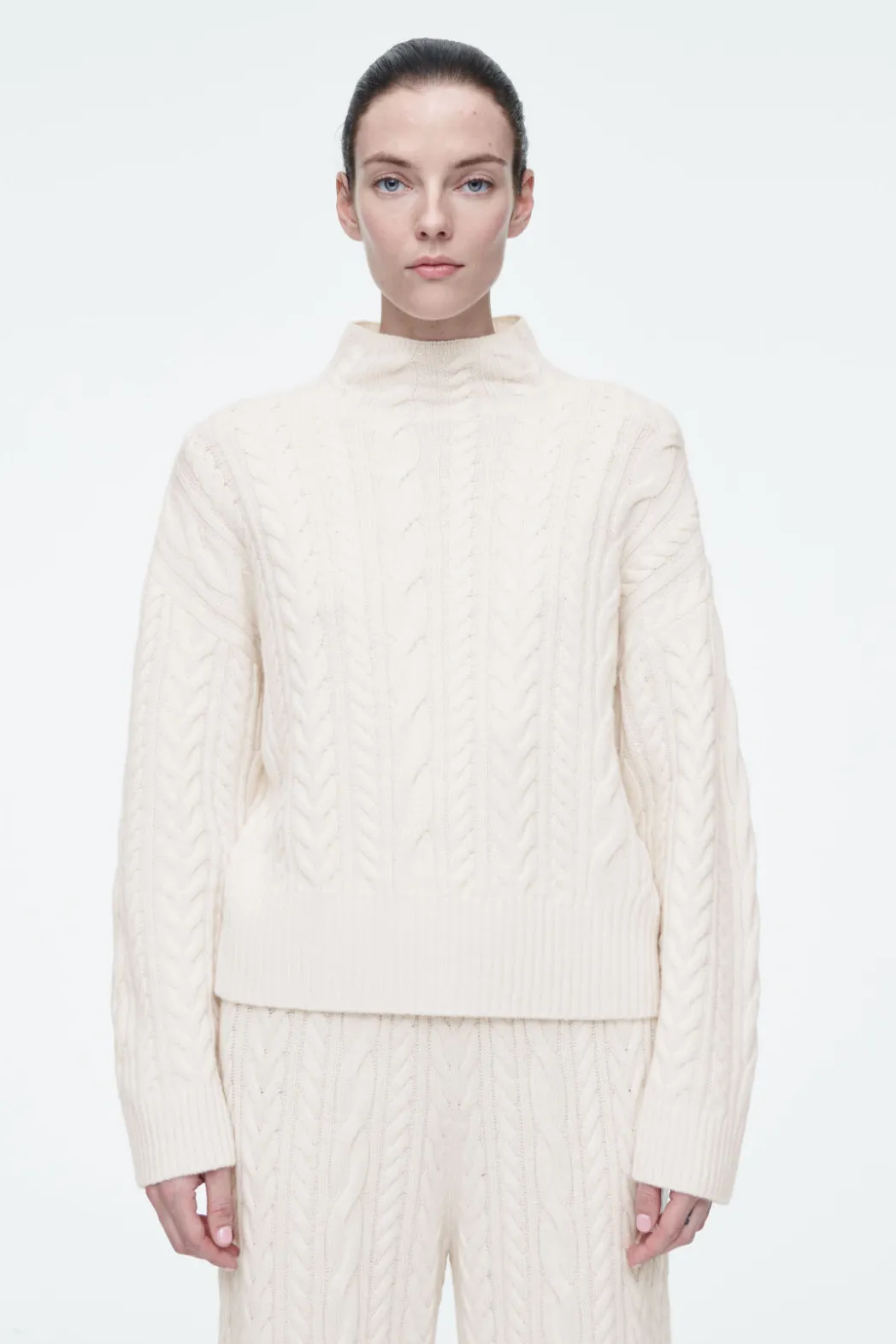 Hot COS CABLE-KNIT WOOL FUNNEL-NECK SWEATER IVORY