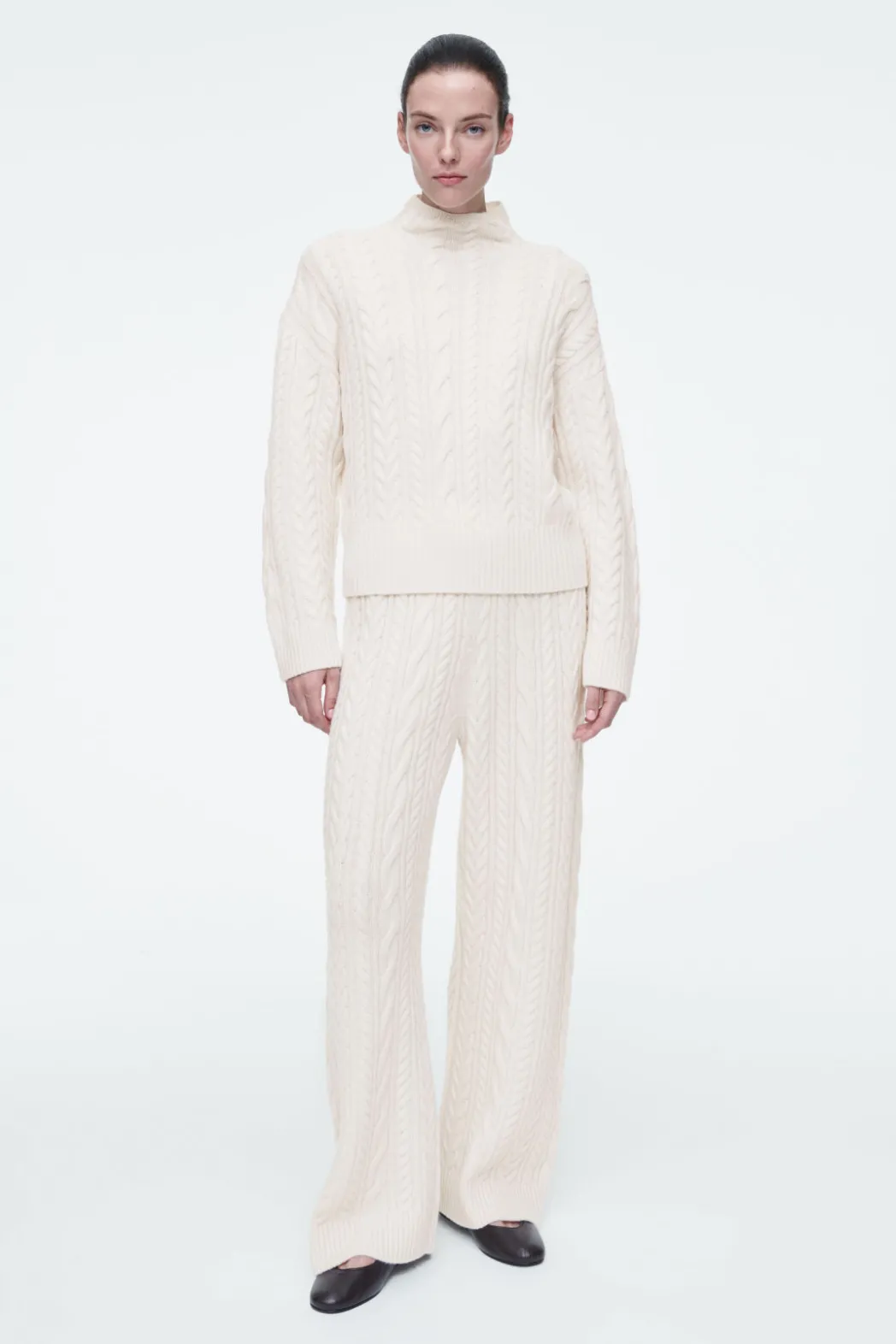 Hot COS CABLE-KNIT WOOL FUNNEL-NECK SWEATER IVORY