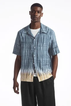 COS CAMP-COLLAR SHORT-SLEEVED SHIRT BLUE / BEIGE