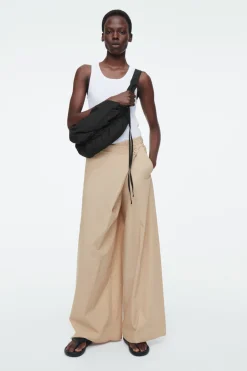 COS CANOPY MINI CROSSBODY - NYLON BLACK
