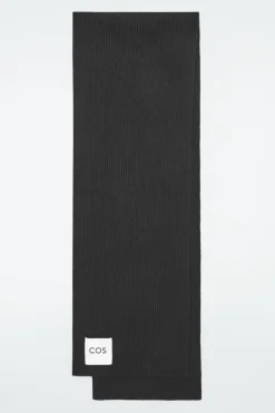 Best COS CASHMERE-BLEND SCARF BLACK