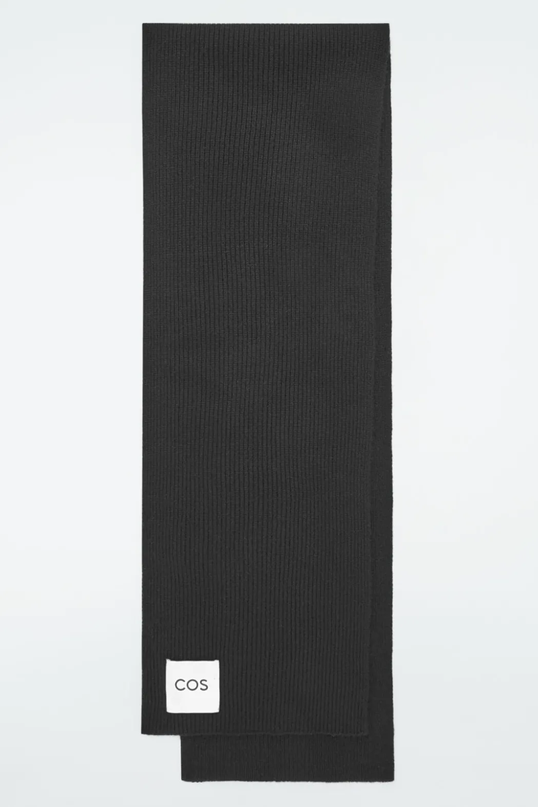 Best COS CASHMERE-BLEND SCARF BLACK