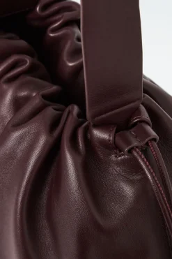 Best COS CAVATELLI CLUTCH - LEATHER BORDEAUX