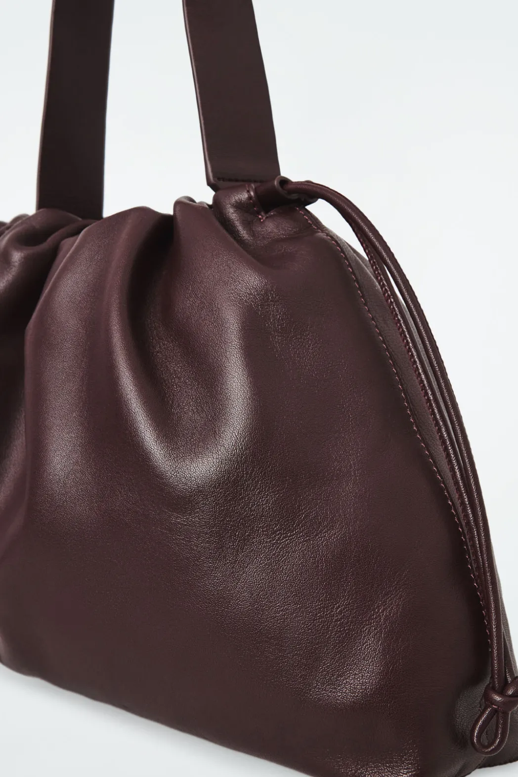 Best COS CAVATELLI CLUTCH - LEATHER BORDEAUX