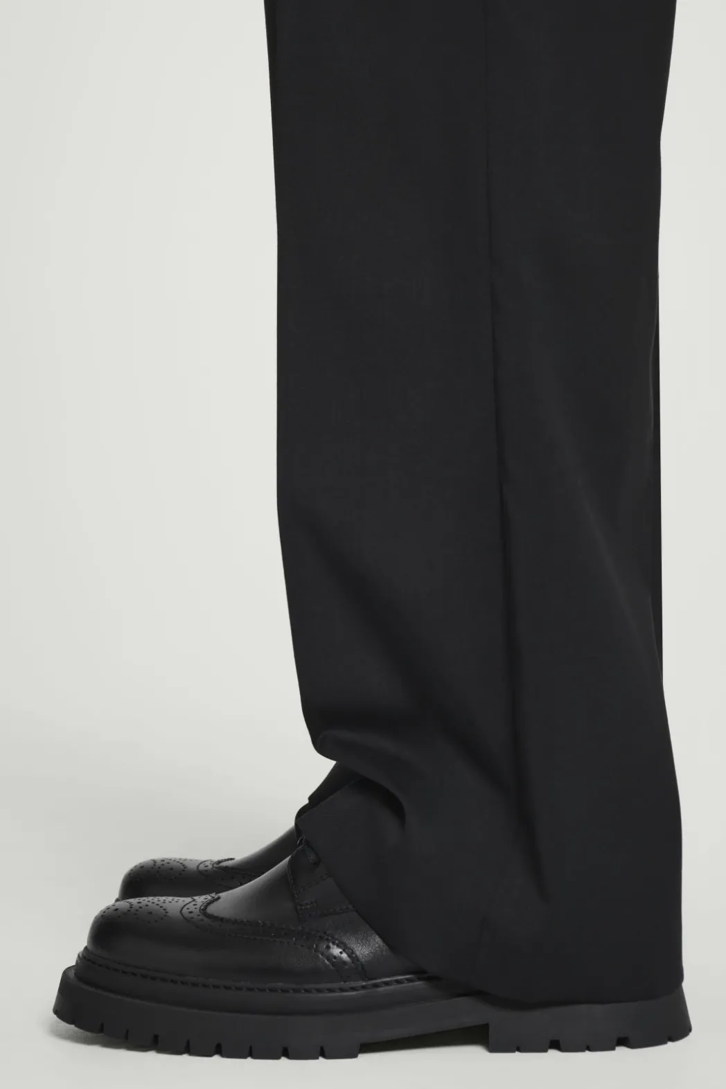 Online COS CHUNKY LEATHER DERBY BROGUES BLACK