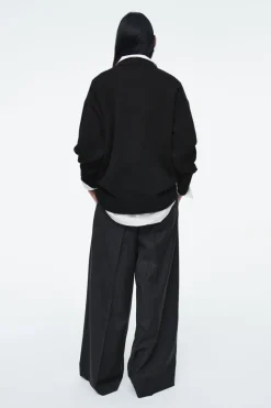 Outlet COS CHUNKY PURE CASHMERE CREW-NECK SWEATER BLACK